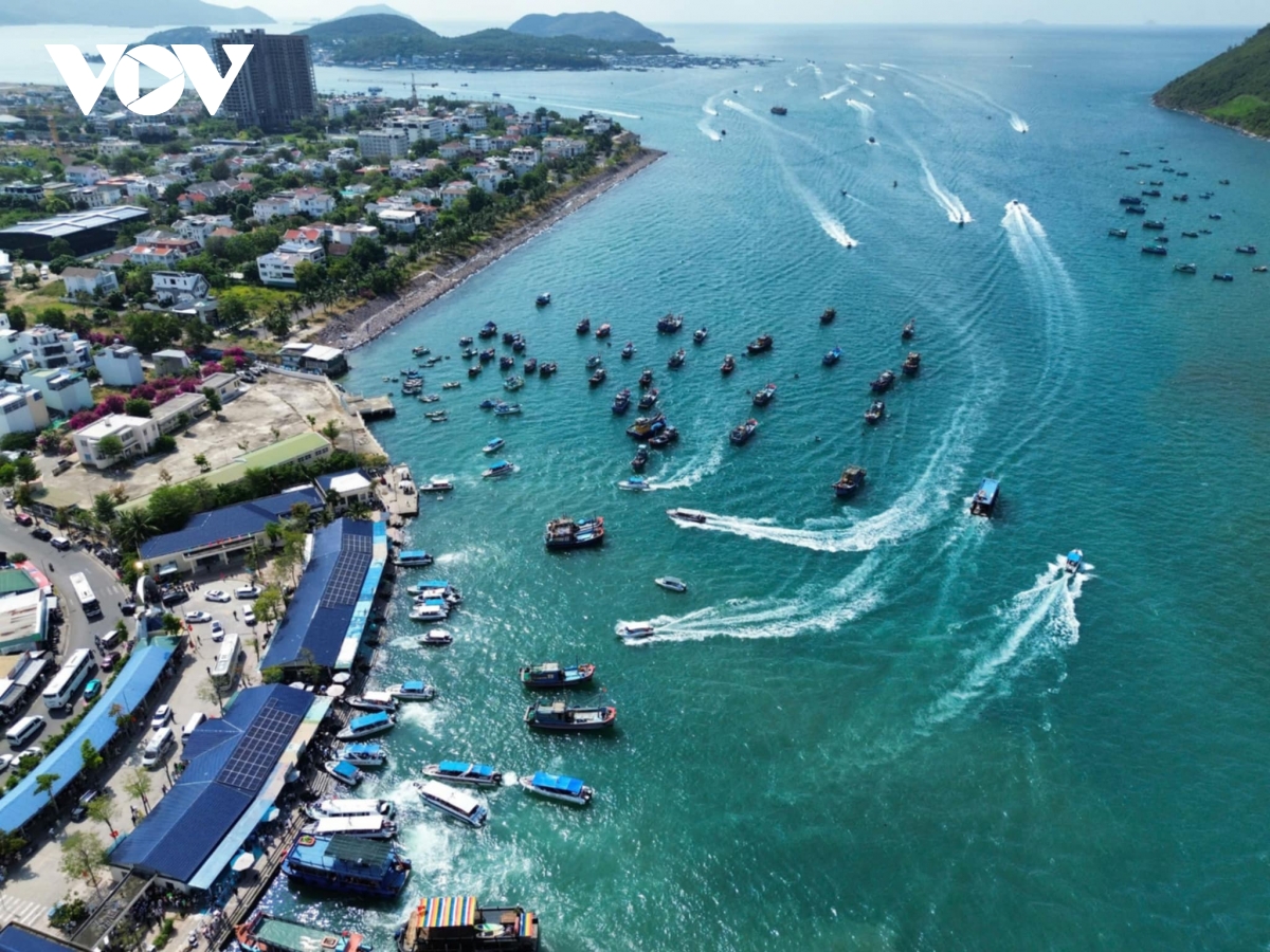 Du lịch Khánh Hòa đón hơn 270.000 lượt khách lưu trú dịp lễ 30/4 – 1/5